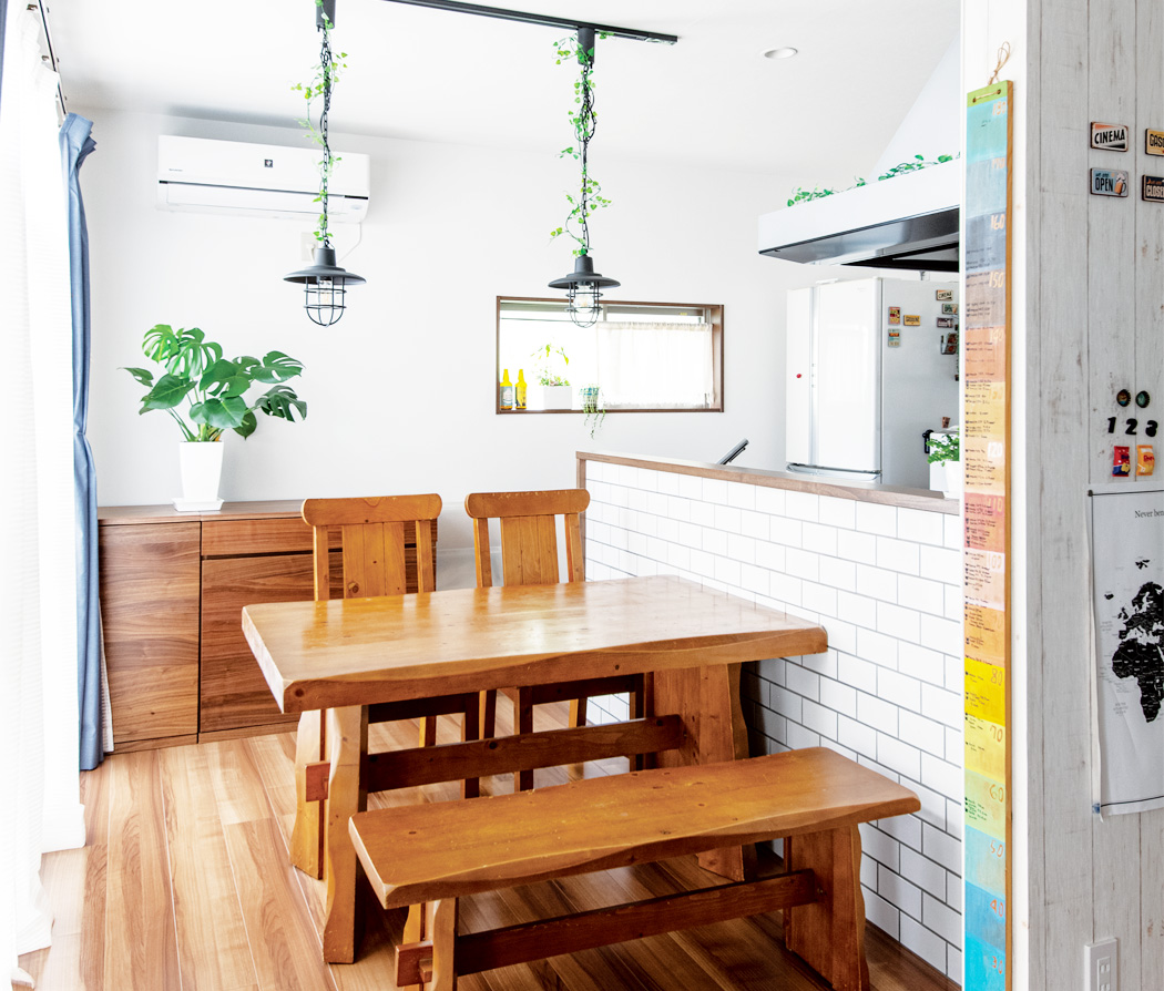 空間を最大限活用して誕生した念願の対面型キッチンとカフェ風の広々LDK空間